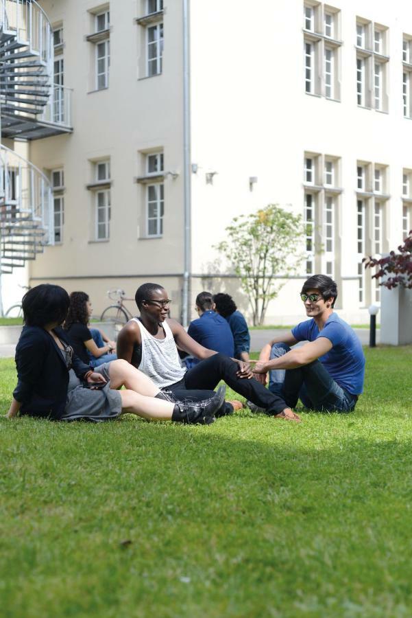 Schule Hotel